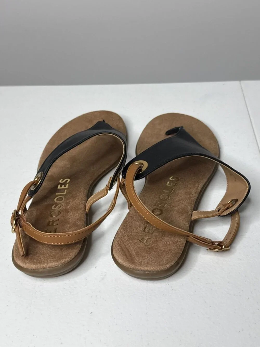 Aerosoles Black Tan Thong Ankle Strap Sandals Size 10